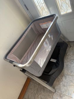 Baby Bassinet with Mesh Side