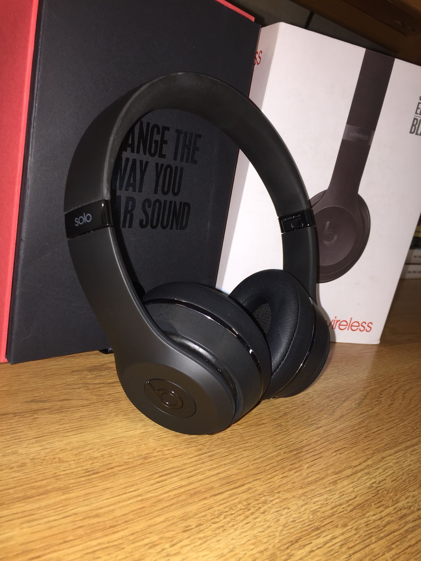 Beats Solo 3 Black FOR PARTS