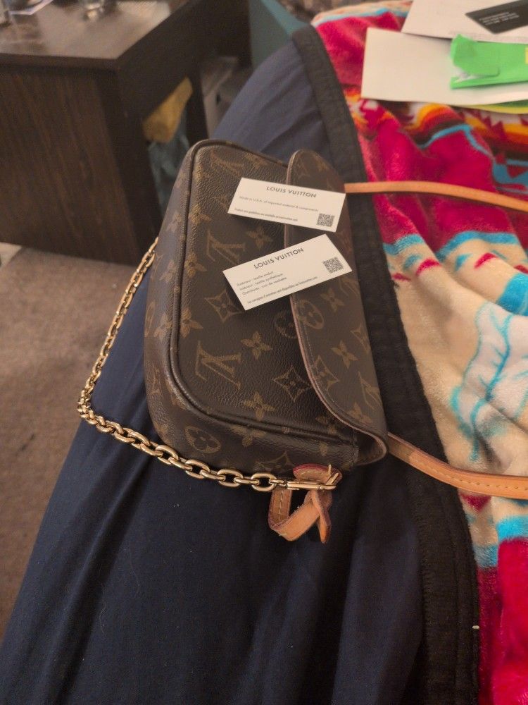 Louis Vuitton 