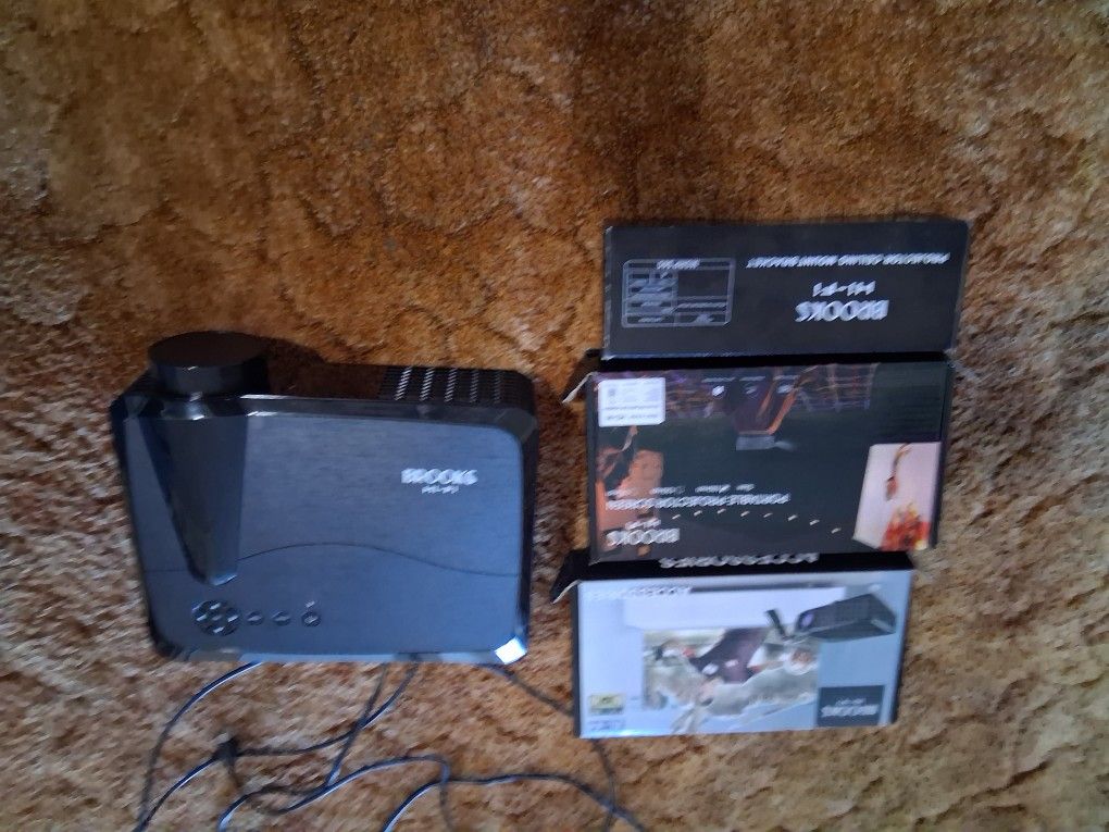Brooks Hi Fi Projectir And Ceiliing Mount