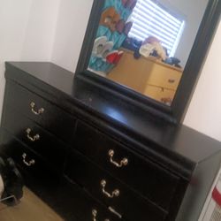 Dresser and mirror