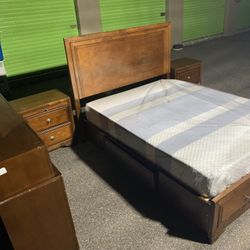 Queen Bed set 