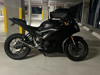 Yamaha R3 2019