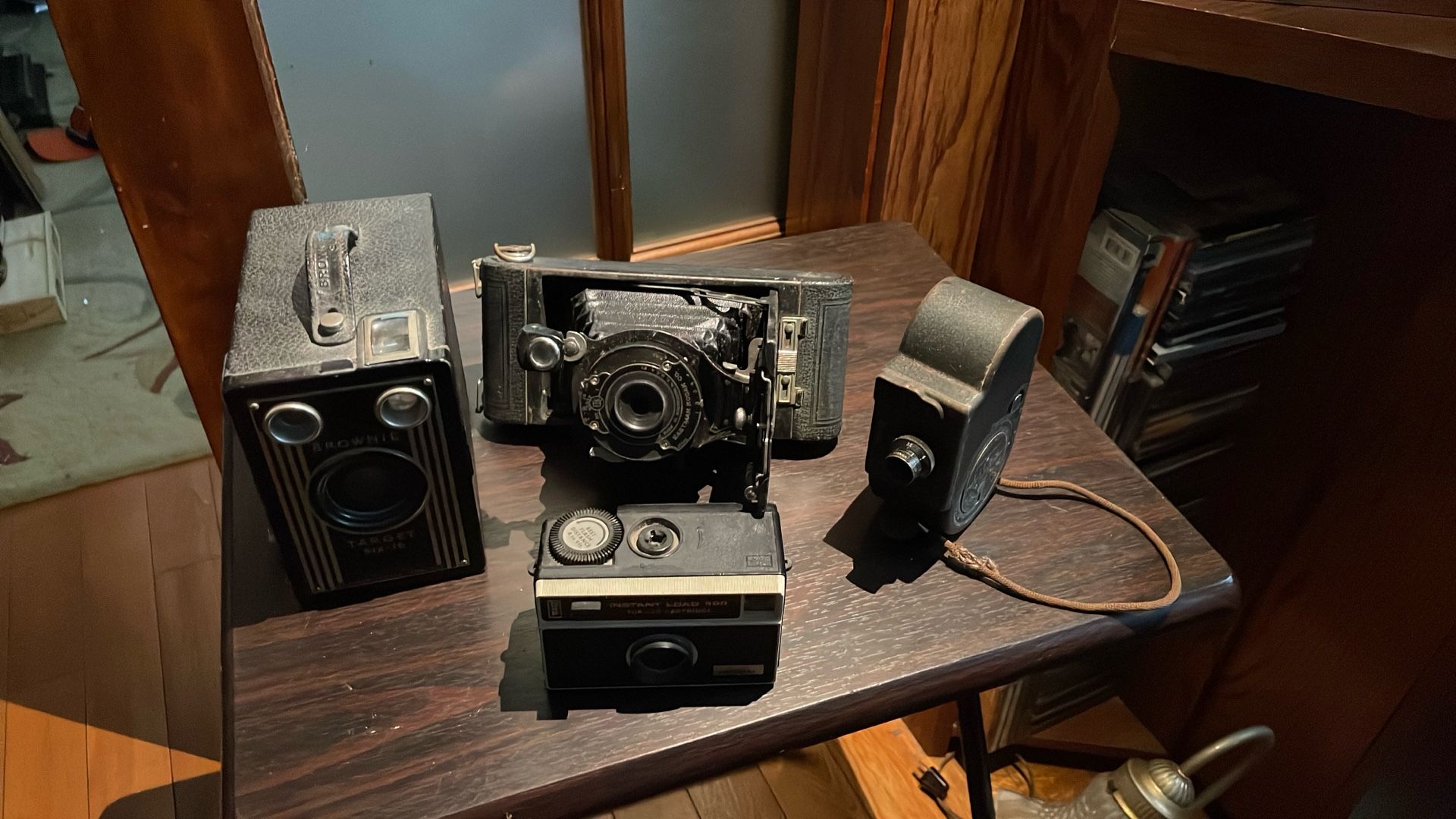 Antique /vintage Cameras Very Good Condition