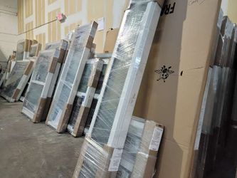 Storm-ready impact windows.
Custom fit. Competitive pricing.