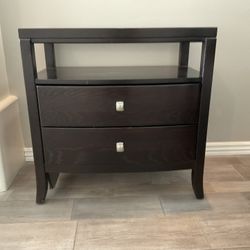 Stanley Night Stand Or End Table