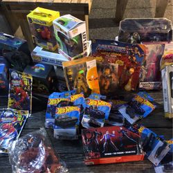 Lot Price Over 30 Items Collectable 