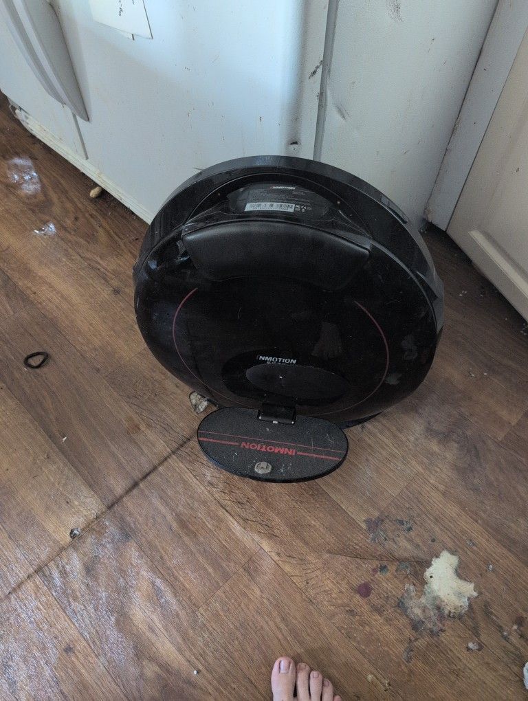 InMotion One Wheel Self Balancing Unicycle