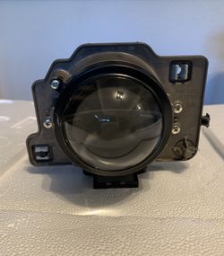 Camaro 2019 HID Headlight (Right-Bulb)