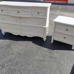 Beautiful 💕 Dresser ✨ Nightstand Set