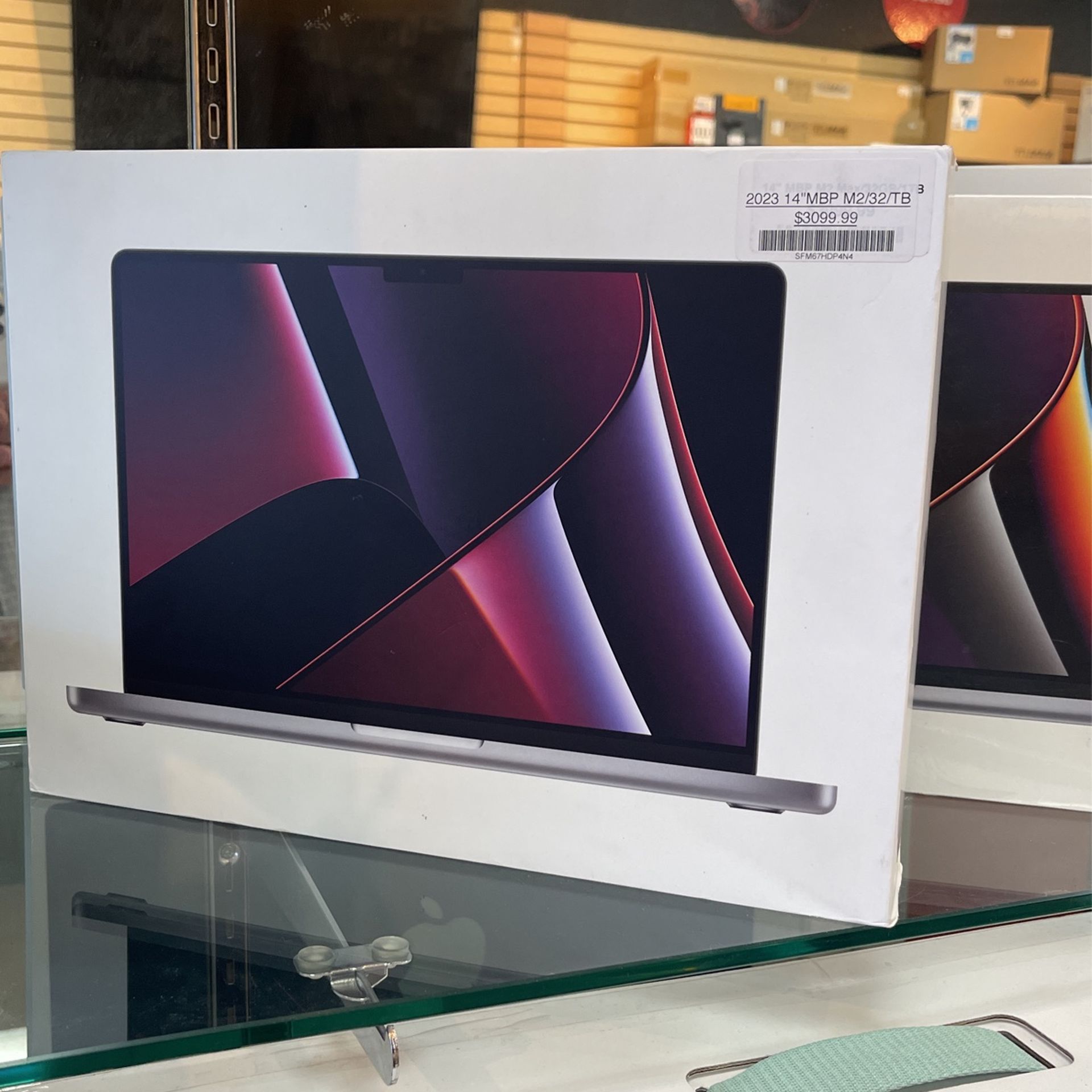 14”MacBook Pro M2 Max 32Gb Ram TB SSD