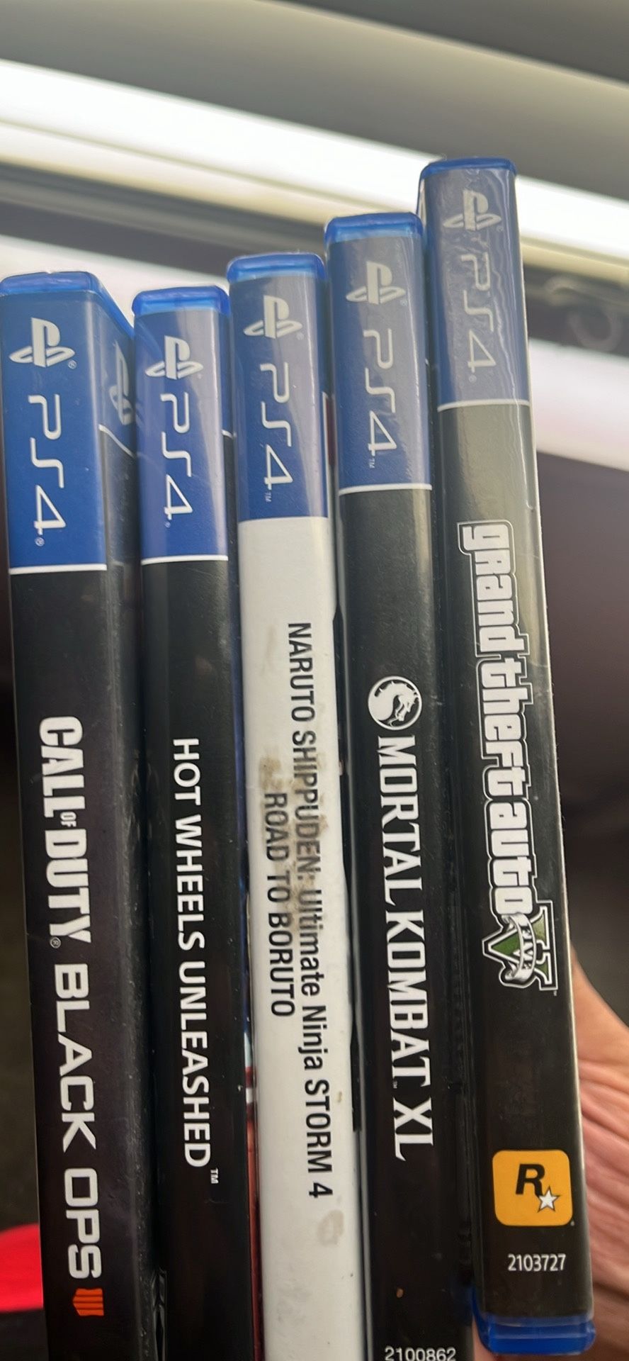 PS4 Slim 