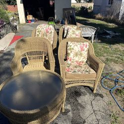 Resin Patio set Table & Chairs/cushion