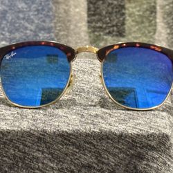 Ray-Ban Clubmaster Tortoise Brown Frame w/ Blue Flash Lens