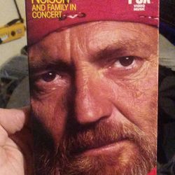 Willie Nelson and family live on vhs!! 1983 rare! 89 mins!
