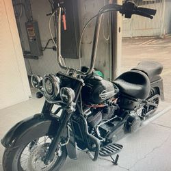 2018 Harley Davidson FLHCS