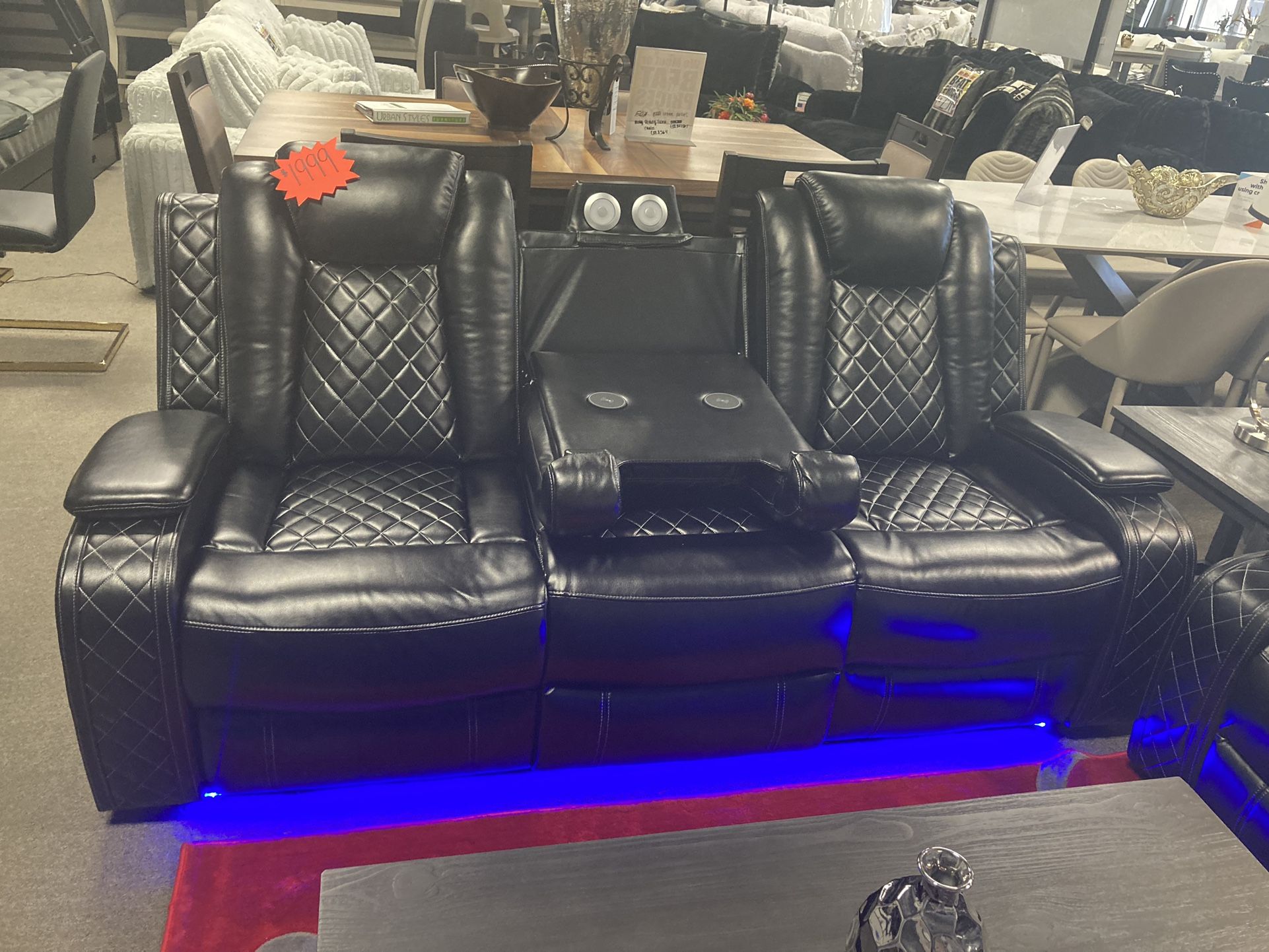 Sofa Loveseat Recliner! 3 Pc Set! $1,999! Easy Financing! โ
๐จ๐