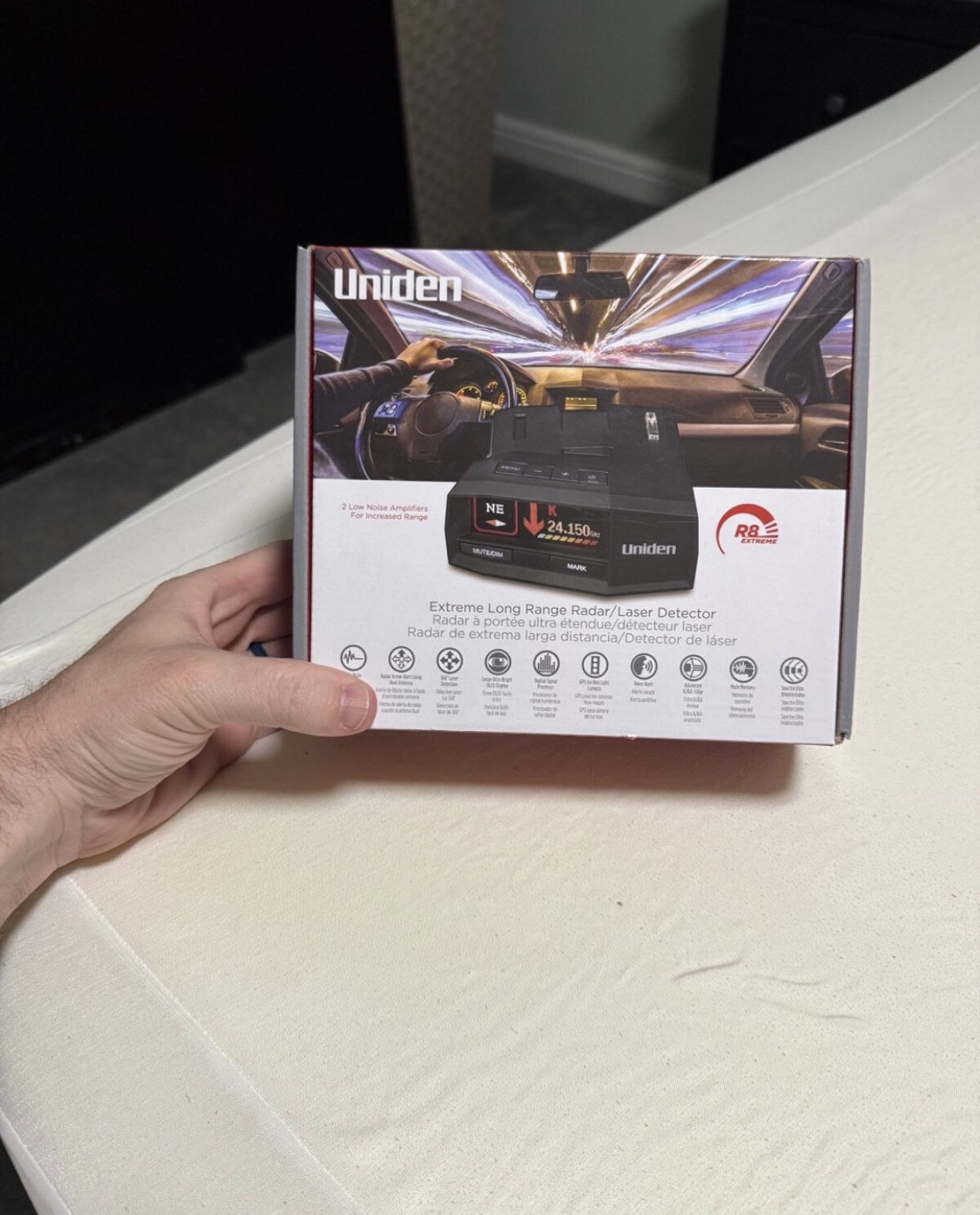 Uniden R8