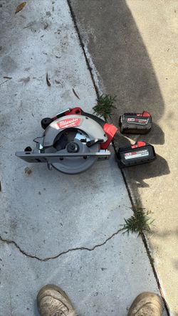 Milwaukee Circular Saw 6 1/2 M18 