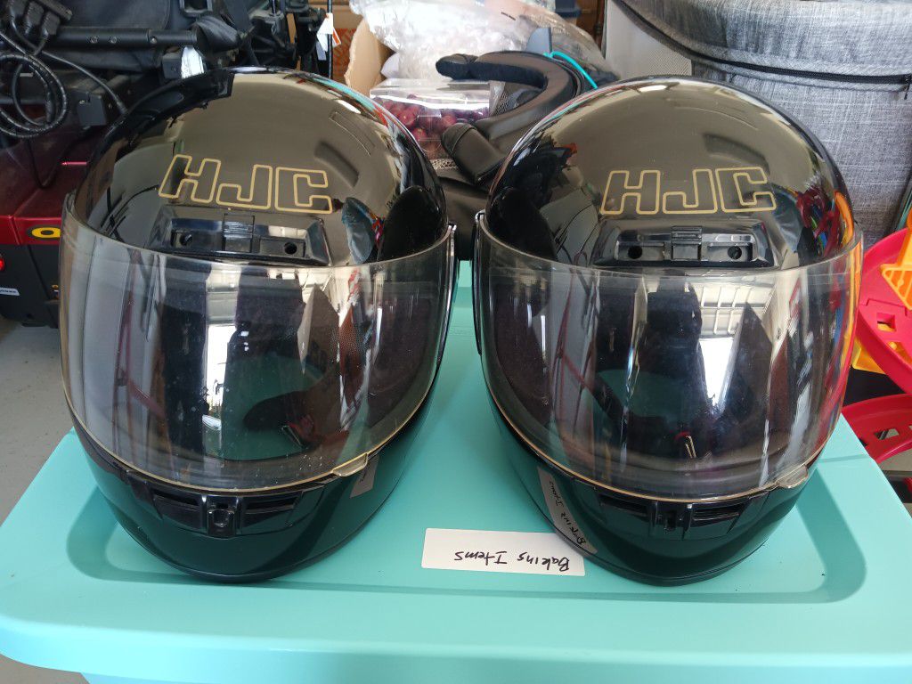 Black HJC Motorcycle Helmet(Size M)