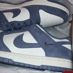 WOMAN NIKE DUNK SIZE 9.5