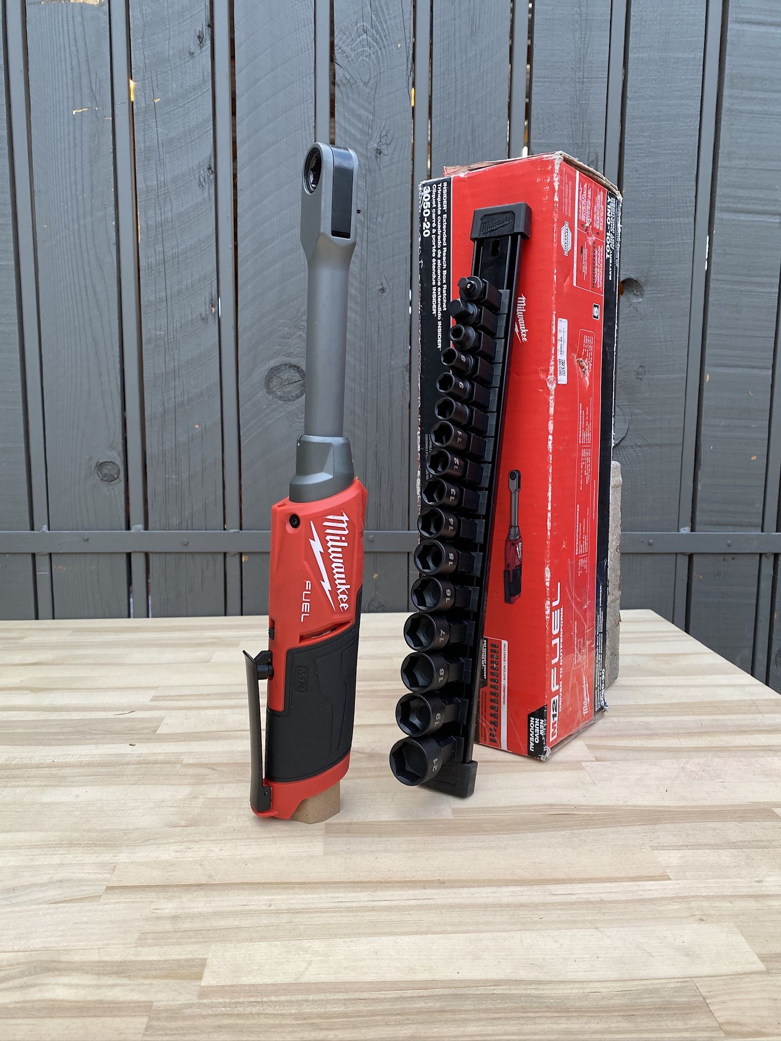 Milwaukee M12 FUEL INSIDER 12V Lithium-Ion Brushless Cordless 1/4 in. - 3/8 in. Extended Reach Box Ratchet (Tool-Only