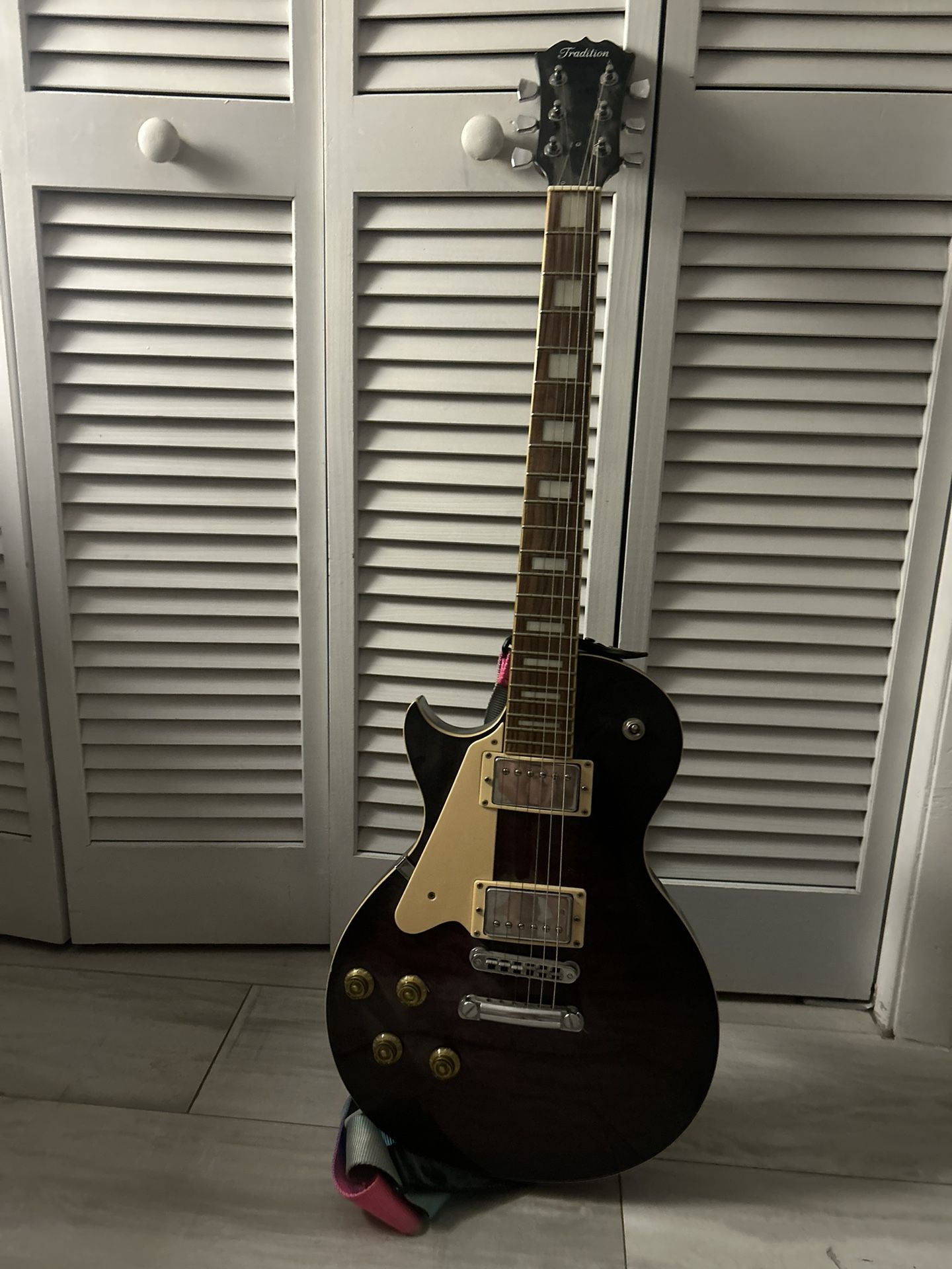 Off-Brand Les Paul