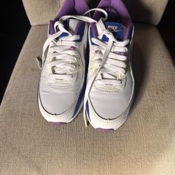 Nike  8.5 Size.     No Box.      (2019)