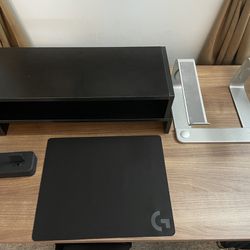Computer Desk/Office Accessories Bundle