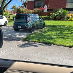 Kia Soul 2014 green color