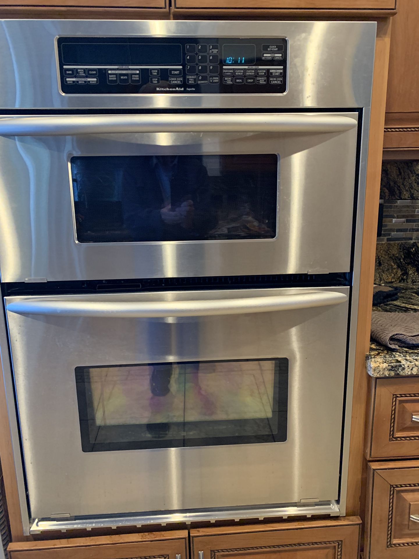 Kitchenaid. 30” convection. Self clean wall oven/microwave combo. Excellent condition. $1550. Ph # please.