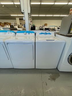 New GE Set 4.0 Cu Ft Washer and 6.2 Cu Ft Dryer Gas / 1 Years Warranty