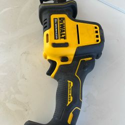 Dewalt 20v Brushless Saw Dcs369