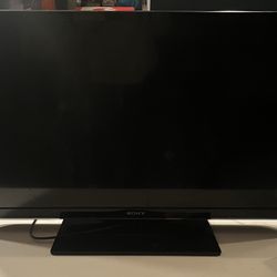 Sony 42" TV - With Remote