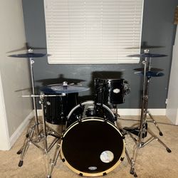 PEARL Drum Set Shells With Mute Cymbals, Snare Stand And Foot Pedal