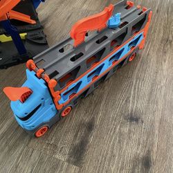Hot Wheels Speedway Hauler