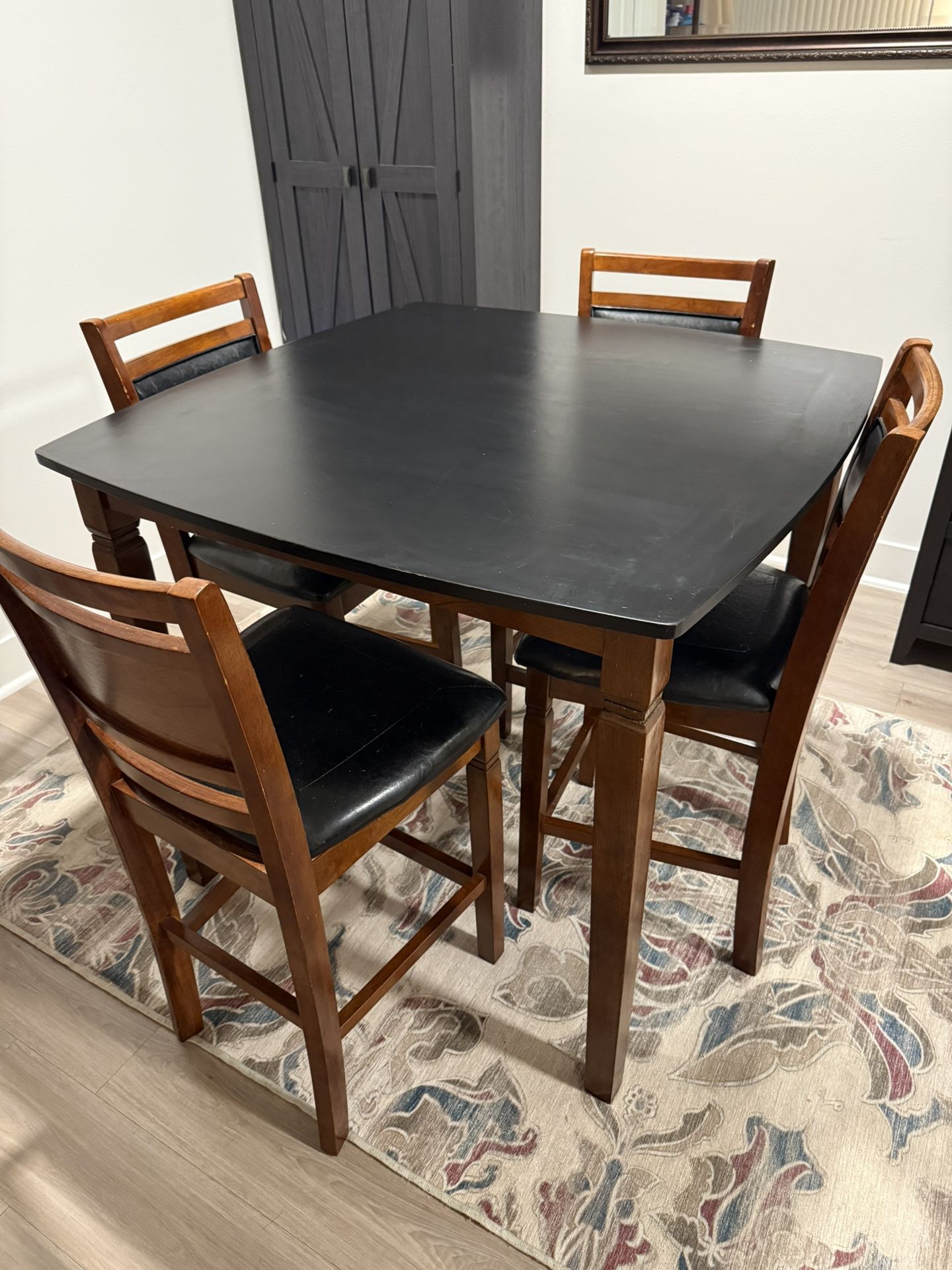 Used Kitchen Table Set ‘Counter Height’