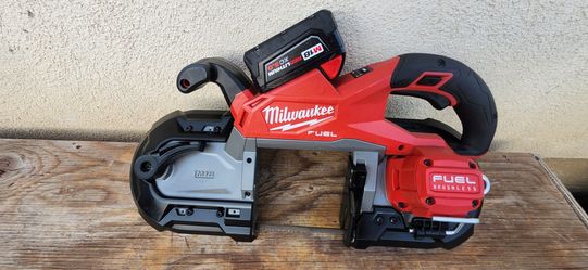 Milwaukee bandsaw m18 fuel heavy duty cut 4" Tool Battery 5ah