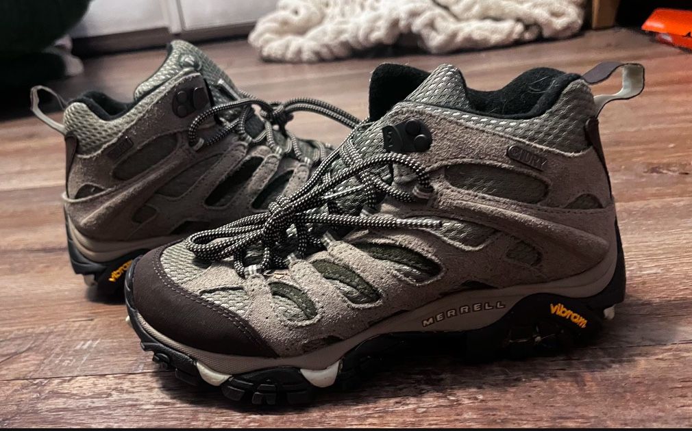 Women’s Merrell Moab Hiking Boots