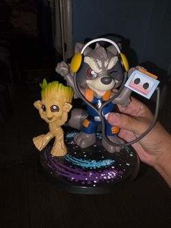 Marvel rocket and groot statue collectible