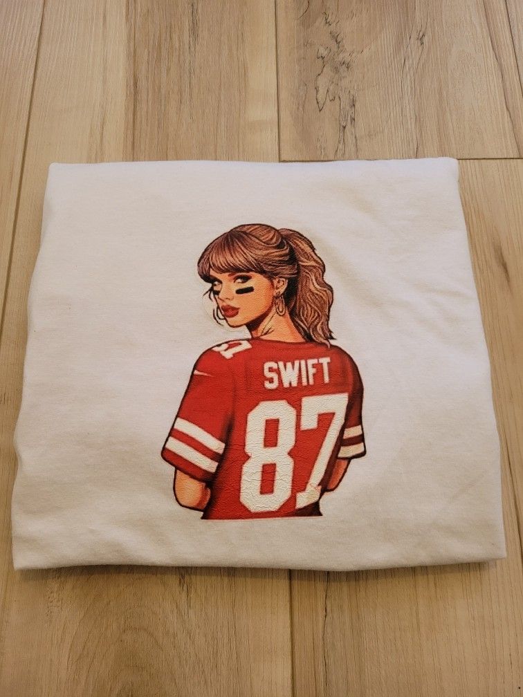 Athletic Works Taylor Swift T-Shirt - Mens L