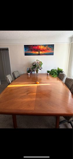 10ft by 6ft with chairs included solid
