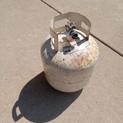 Empty tanks 
