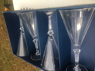 New Crystal Champagne Flutes from France Set of 4