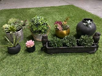 Small artificial plants/Home decor