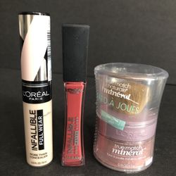 Bundle 3 Concealer Lip Gloss Mineral Blush.  