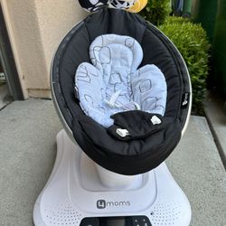 MamaRoo Multi-motion Baby Swing with Newborn Insert