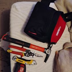 Used For A Job For One Day And Quit HUSKY Workbelt. 20 OZ CRESCENT HAMMER. MILWAUKEE CLIPPERS AND 25 