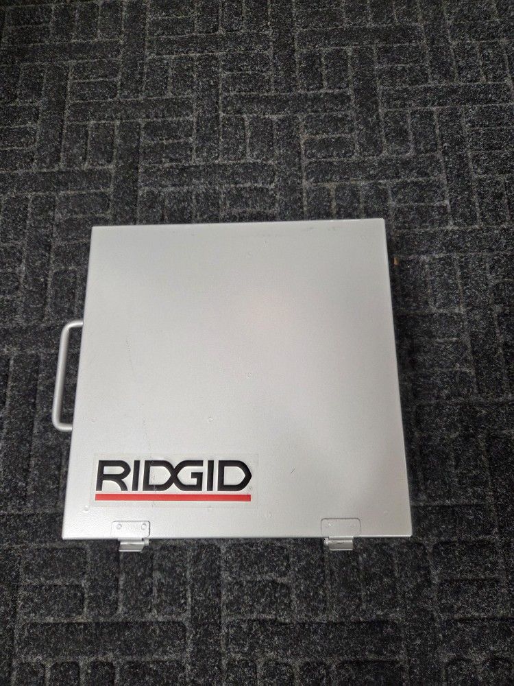 RIDGID KNOCK OUT PUNCH/DIE SET