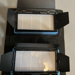 Pair of Dracast LED500 Pro Bi-Color V-Mount lights + Pelican Travel Case